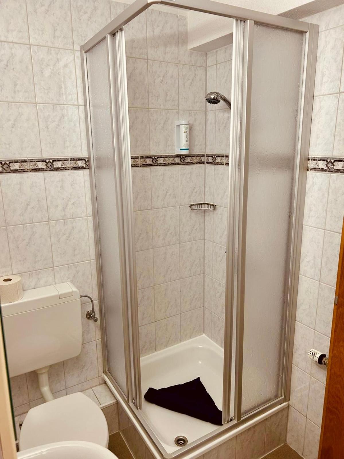 Alter Kornspeicher - Low Budget Zimmer Carolinensiel Exterior foto