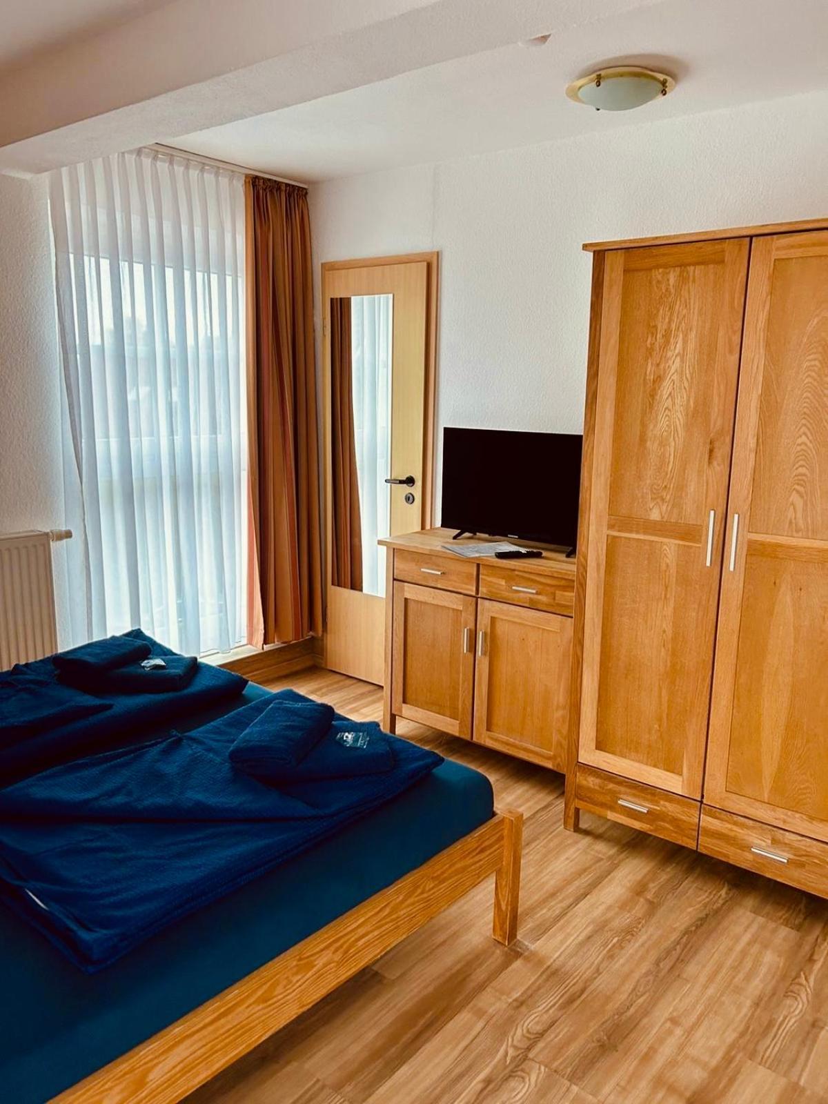 Alter Kornspeicher - Low Budget Zimmer Carolinensiel Exterior foto